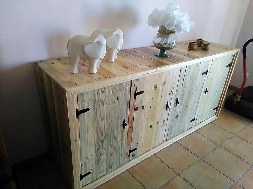 pallet-side-entryway-table