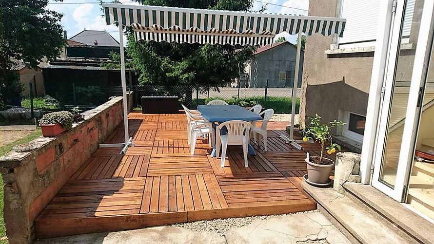 garden terrace made with wood pallets