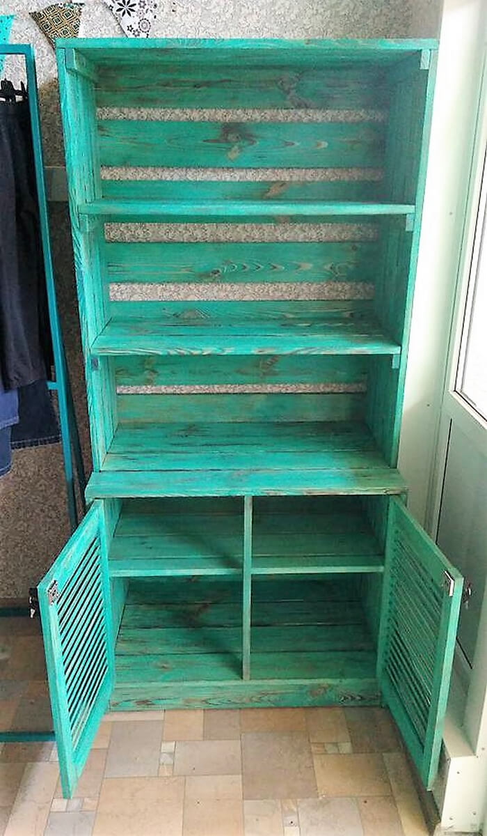 pallets vintage wardrobe