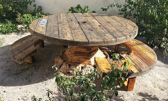 repurposed pallet cable reel furniture