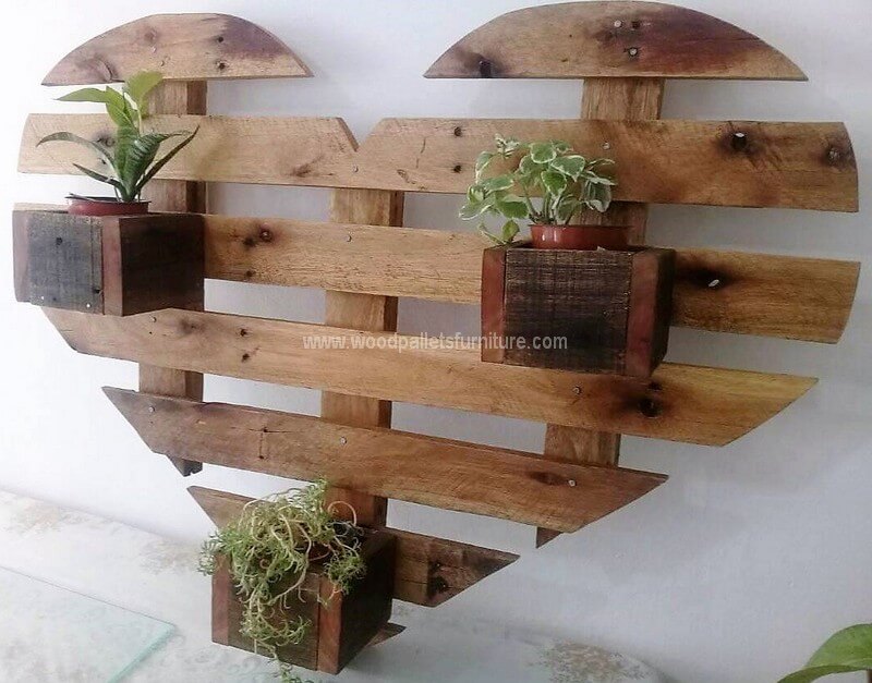 wood pallet heart planter